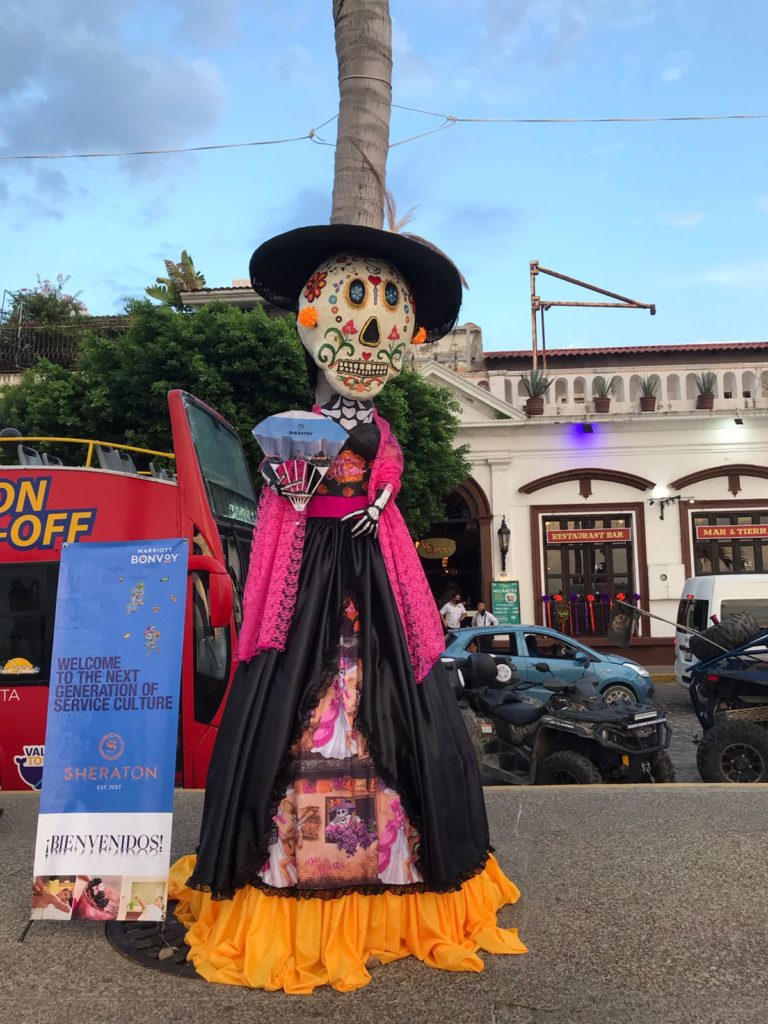Foto 5 1 768x1024 - Malecón, lleno de colorido y vida por celebración del Día de Muertos