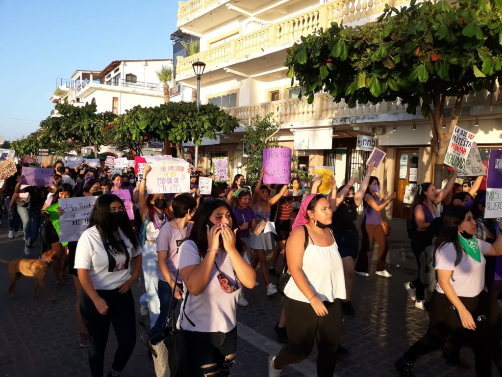 Mar 2 1024x768 - Mujeres de Puerto Vallarta exigen respeto y poner alto a la violencia