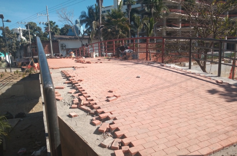 Foto 2 2 - Modernizan el “callejón del beso”, ubicado en la localidad de Bucerías