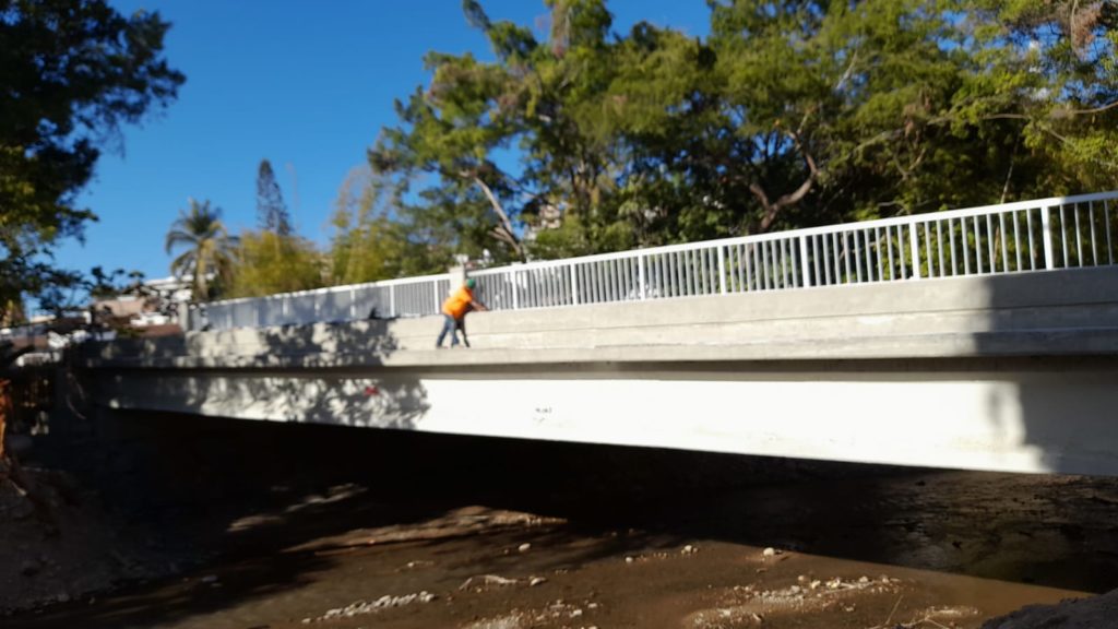 Foto 2 4 1024x576 - Casi listo, el puente sobre el Cuale derribado por el huracán "Nora"