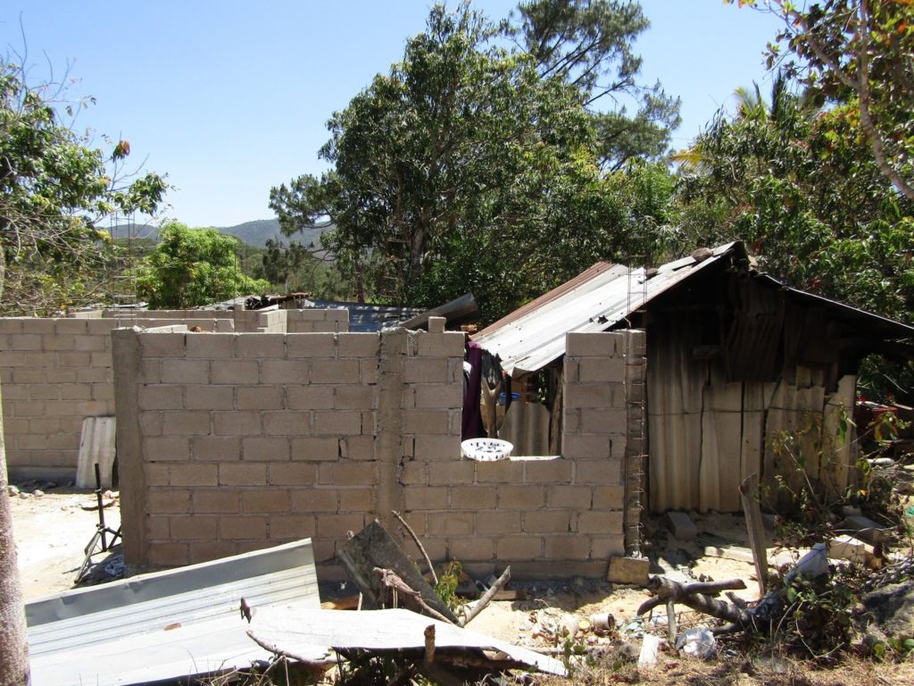 Foto 7 1 1024x768 - Apoyo a familias damnificadas con viviendas autoconstruidas: AEBBA