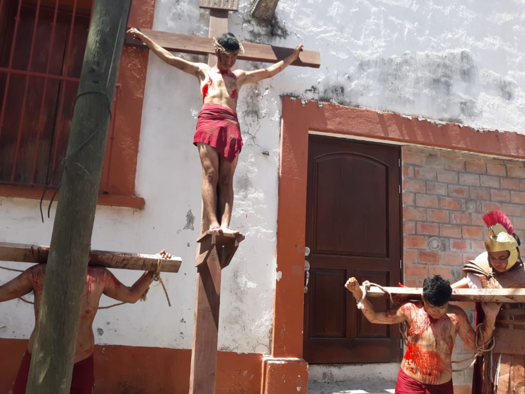 Foto 8 1024x768 - Representan en centro de Vallarta la Pasión de Cristo y su vía crucis