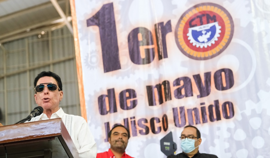 reconocimientorafaelyerenazambranoctm6 - Gobernador de Jalisco reconoce trayectoria de Rafael Yerena