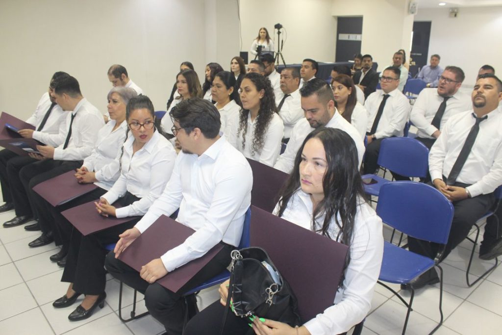 egresaprimerageneraciondiplomadosjoya3 1024x683 - Se gradúa la primera generación de “Diplomados Joya 2022” en Vallarta