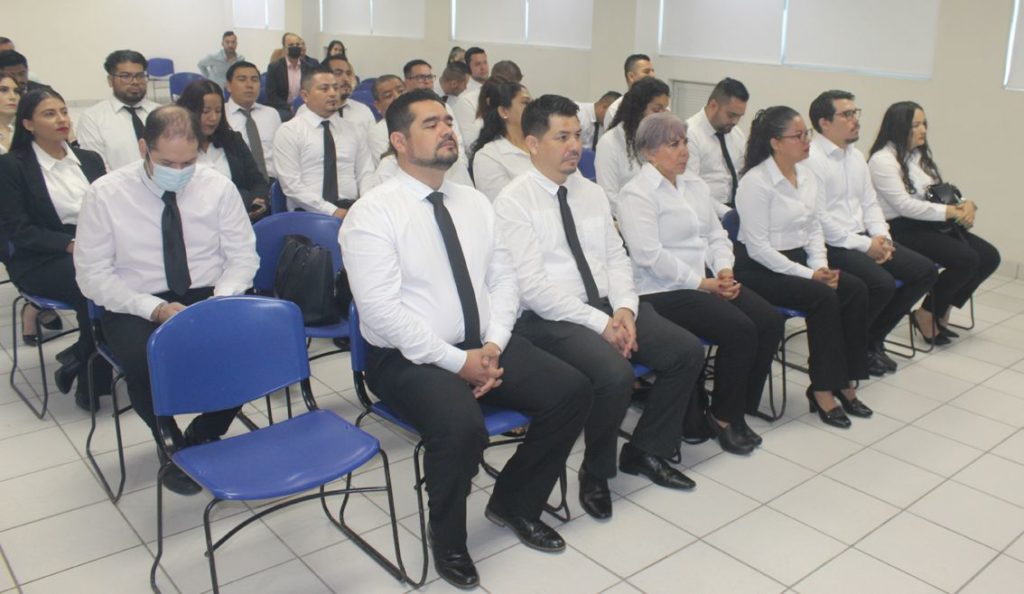 egresaprimerageneraciondiplomadosjoya4 1024x594 - Se gradúa la primera generación de “Diplomados Joya 2022” en Vallarta