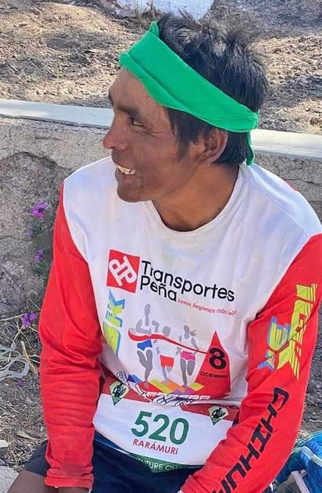 pedroparracorredorraramuricampeonmundial2 - Ultramaratonista rarámuri corre 64 horas en competencia y es campeón mundial