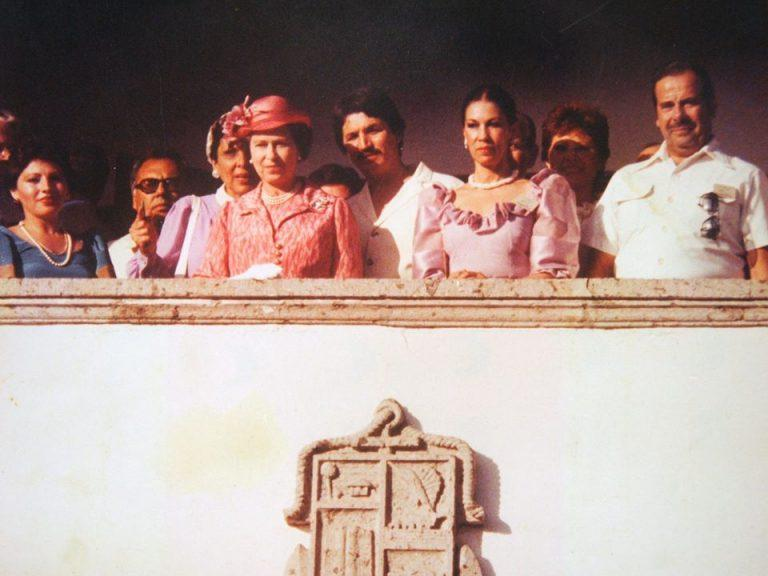 reinaisabelIIvisitopuertovallartahace40anos1 - La reina Isabel II visitó Puerto Vallarta hace casi cuatro décadas