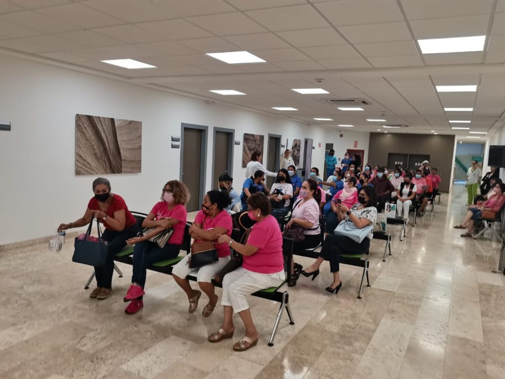 conferenciacancermamahospitalhospitenvallarta3 1024x768 - Continúa ciclo de conferencias sobre el cáncer de mama en Hospiten Puerto Vallarta