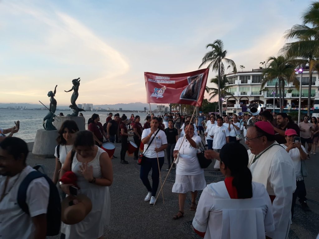 iglesiasdevallartaybahiaunidasporlapaz3 1024x768 - Parroquias de Vallarta y Bahía de Banderas, unidas piden por la paz