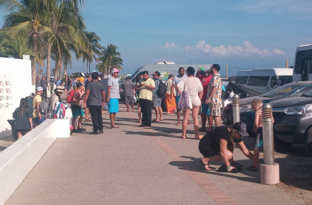 turistascontratanmasserviciosnauticos2 - Cientos de turistas disfrutan los servicios náuticos en Bahía de Banderas
