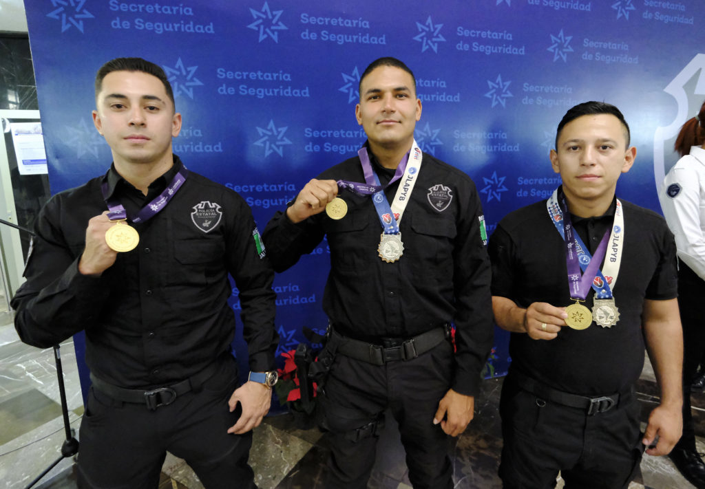 policiasdejaliscogananmedasencompetenciadeleon3 1024x711 - Reconocen a policías-atletas que ganan 14 medallas en Juegos Latinoamericanos
