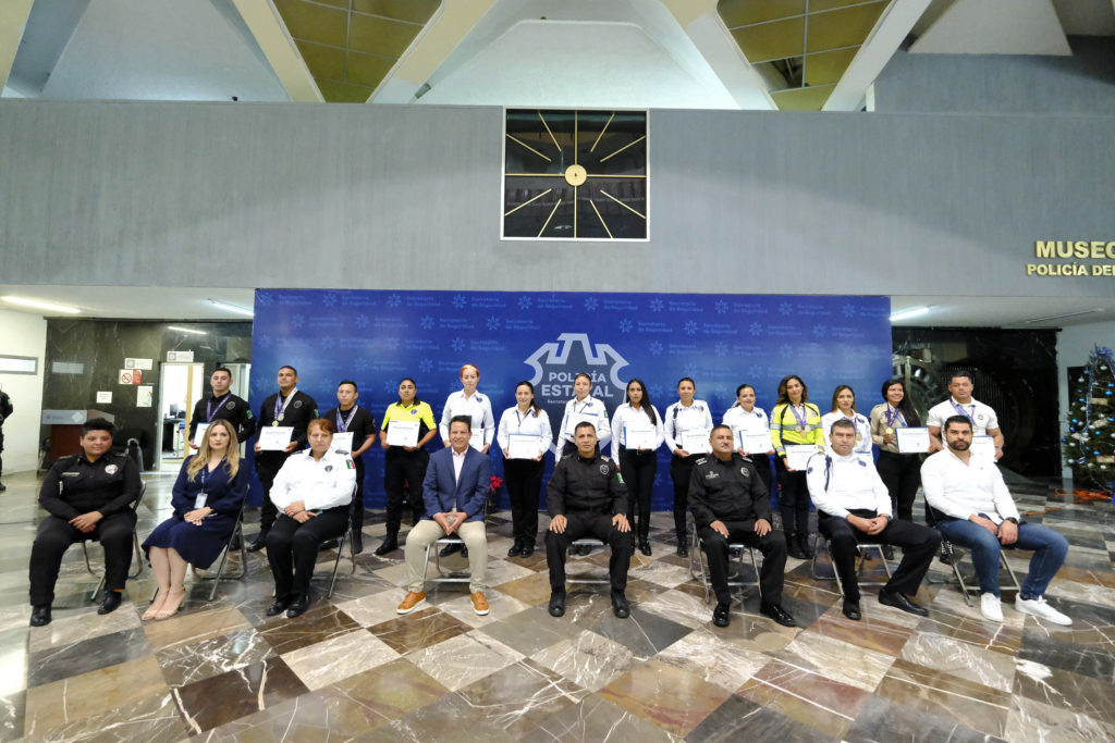 policiasdejaliscogananmedasencompetenciadeleon4 1024x683 - Reconocen a policías-atletas que ganan 14 medallas en Juegos Latinoamericanos