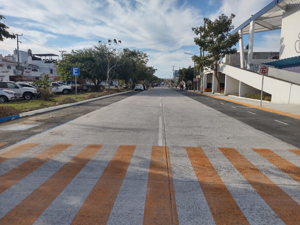abiertaalacirculacionavenidalaspalmas 1024x766 - Abrieron ya a la circulación vial la importante avenida Las Palmas