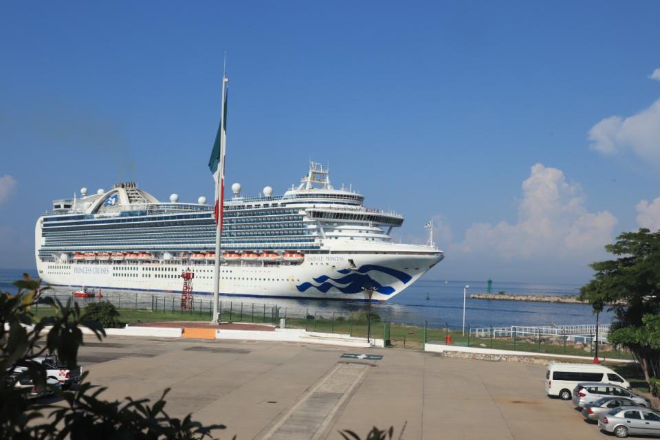 pasajerosdecruceroconocenvallarata2 - Miles de cruceristas conocen los atractivos de Puerto Vallarta