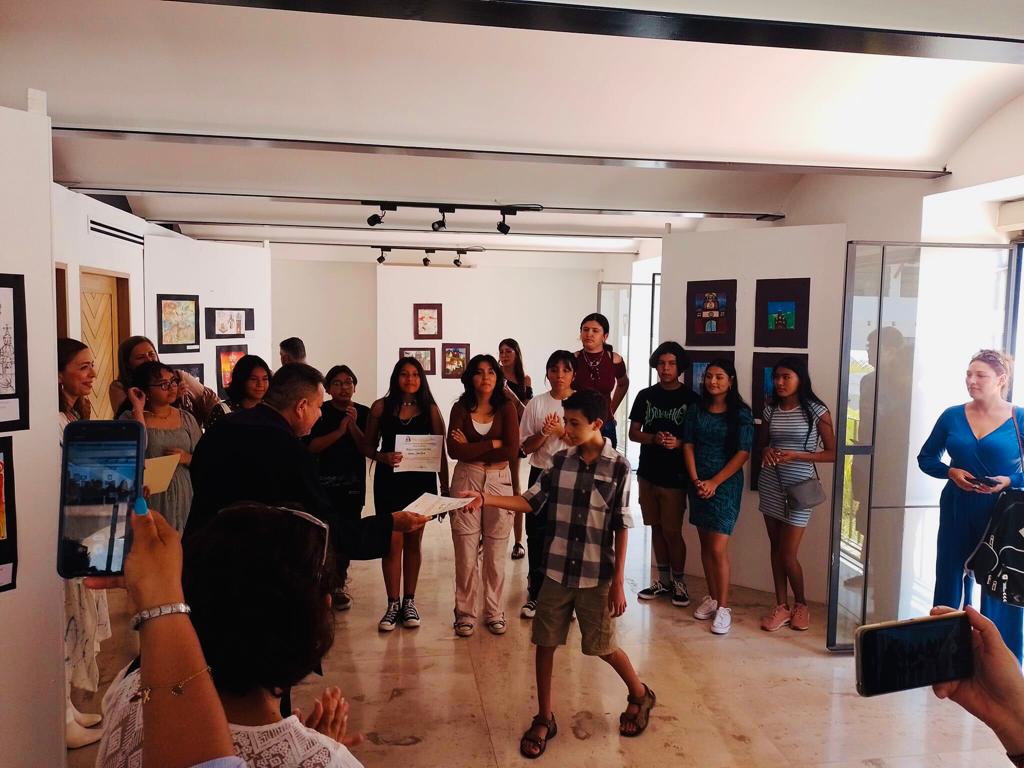 exposiciondeartistasjovenes1 - Exposición de jóvenes artistas en la Parroquia de Guadalupe
