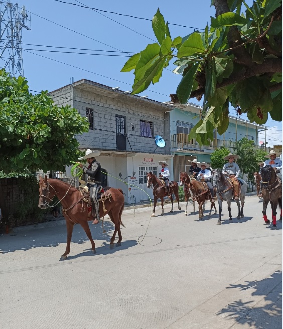 desfilepatrioenjarretaderas3 - Concurrido desfile patrio en el pueblo de Jarretaderas