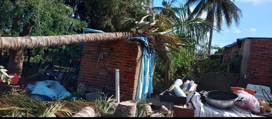 diversosdanosentomatlanporlidia4 - Urgen los recursos del Fonden, tras los daños del huracán “Lidia” en Tomatlán