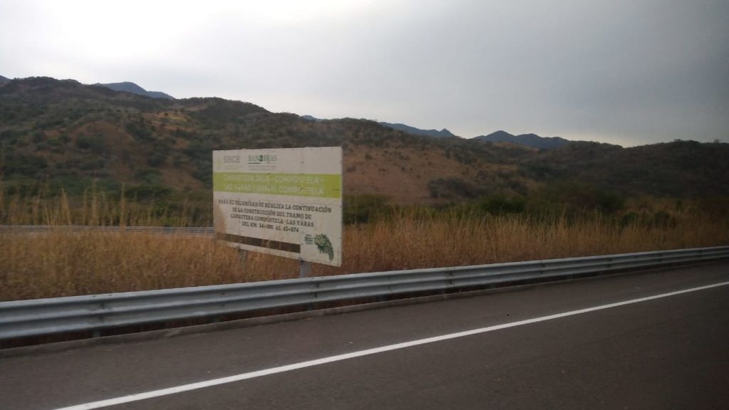 transportistasevitantramocarreterodemesillas2 1024x576 - Con nueva carretera transportistas evitan ya el fatídico tramo de Mesillas