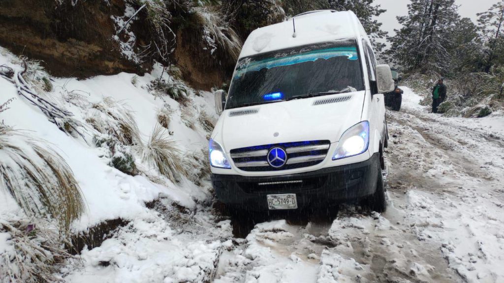 maltiempoennevadodecolima3 1024x576 - Parque Nacional Nevado de Colima fue cerrado el fin de semana por mal tiempo